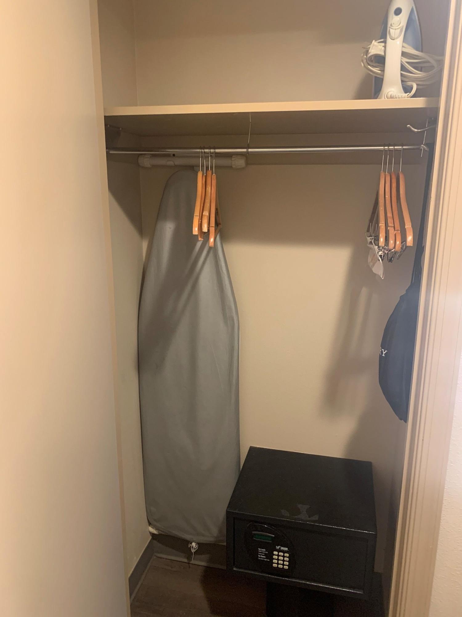 Days Inn By Wyndham Horsham Philadelphia Экстерьер фото