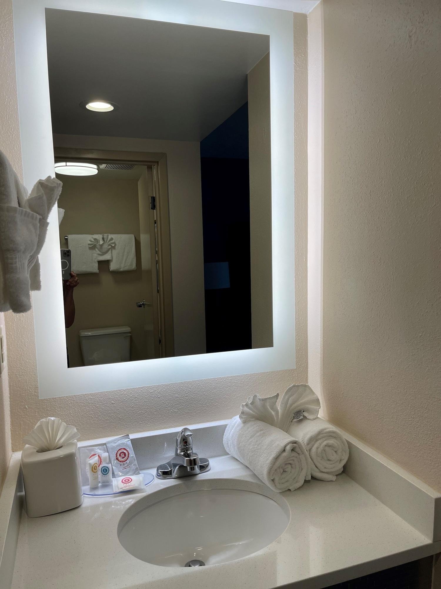 Days Inn By Wyndham Horsham Philadelphia Экстерьер фото