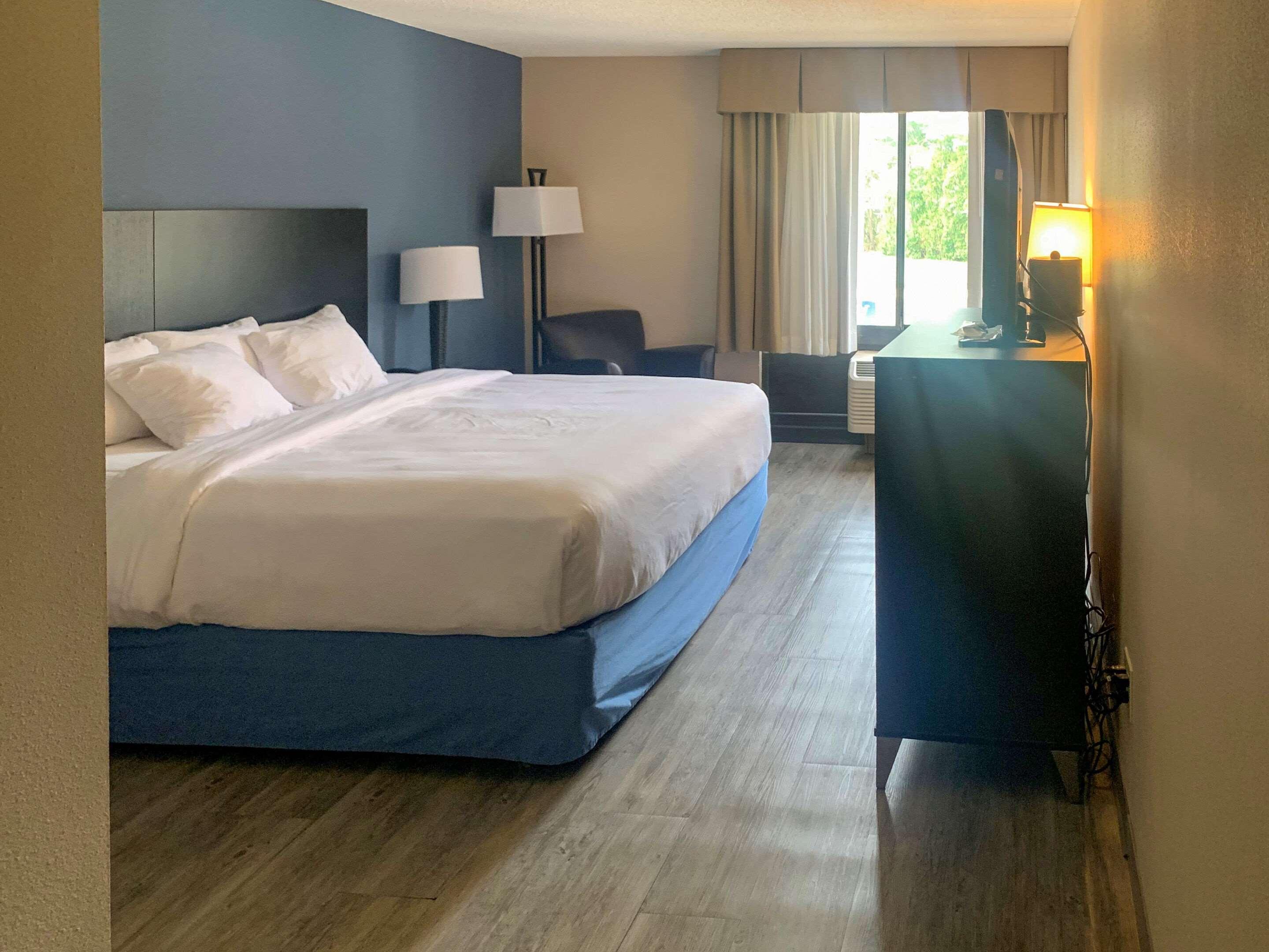 Days Inn By Wyndham Horsham Philadelphia Экстерьер фото