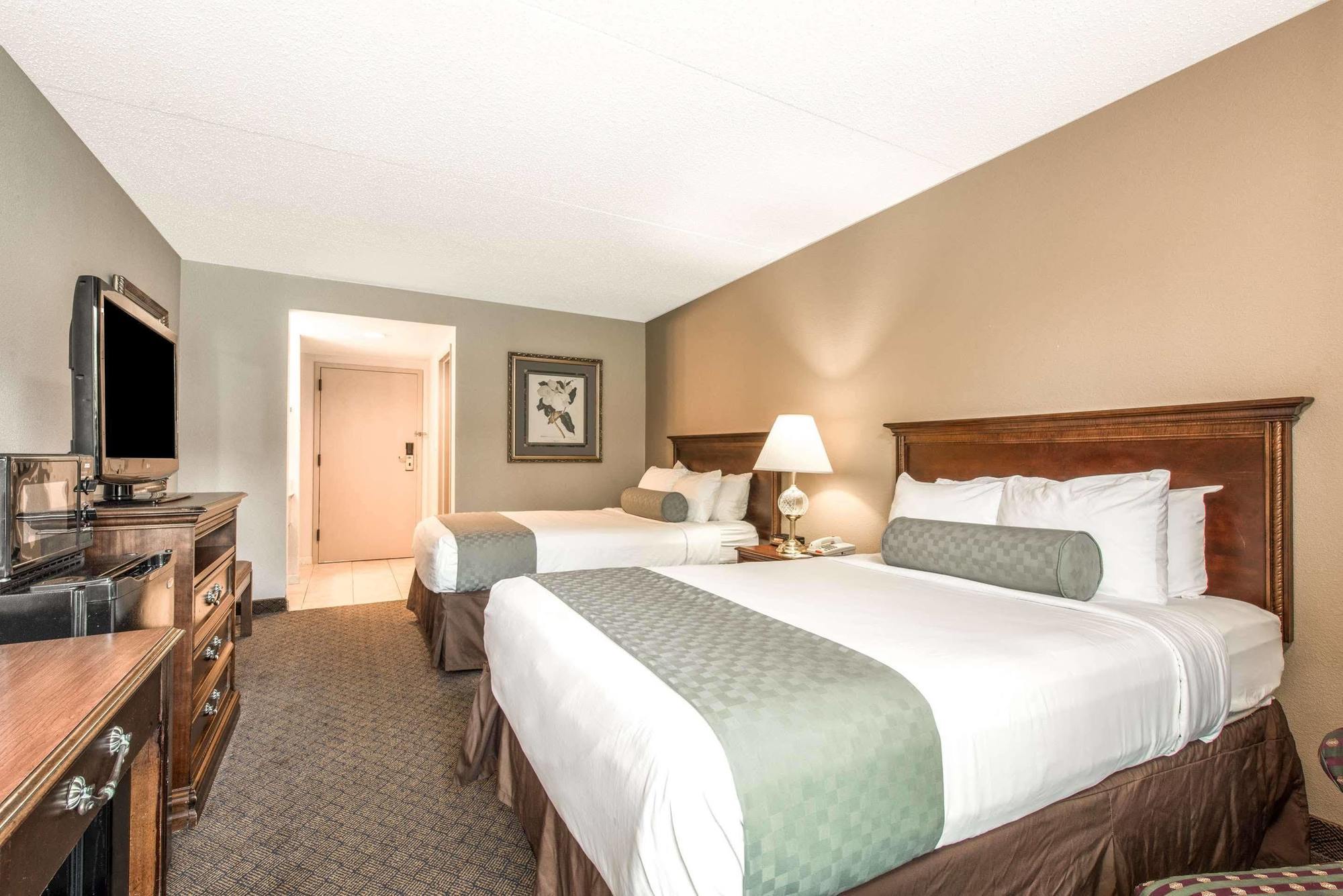 Days Inn By Wyndham Horsham Philadelphia Экстерьер фото