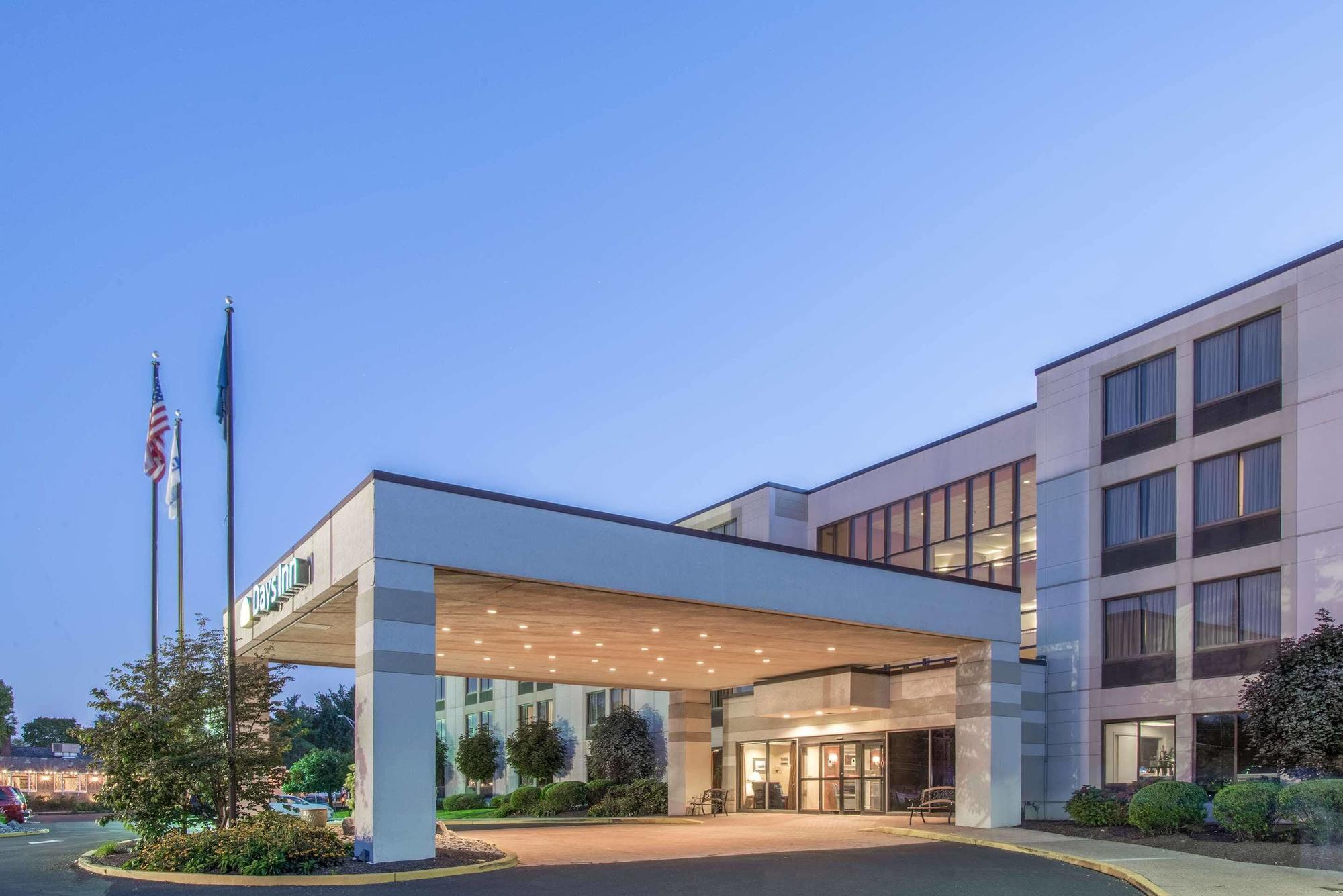 Days Inn By Wyndham Horsham Philadelphia Экстерьер фото